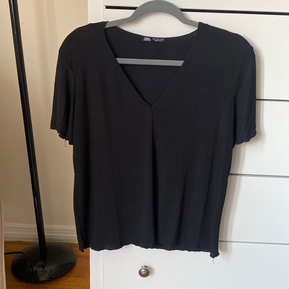 Zara V neck tee, black, size L